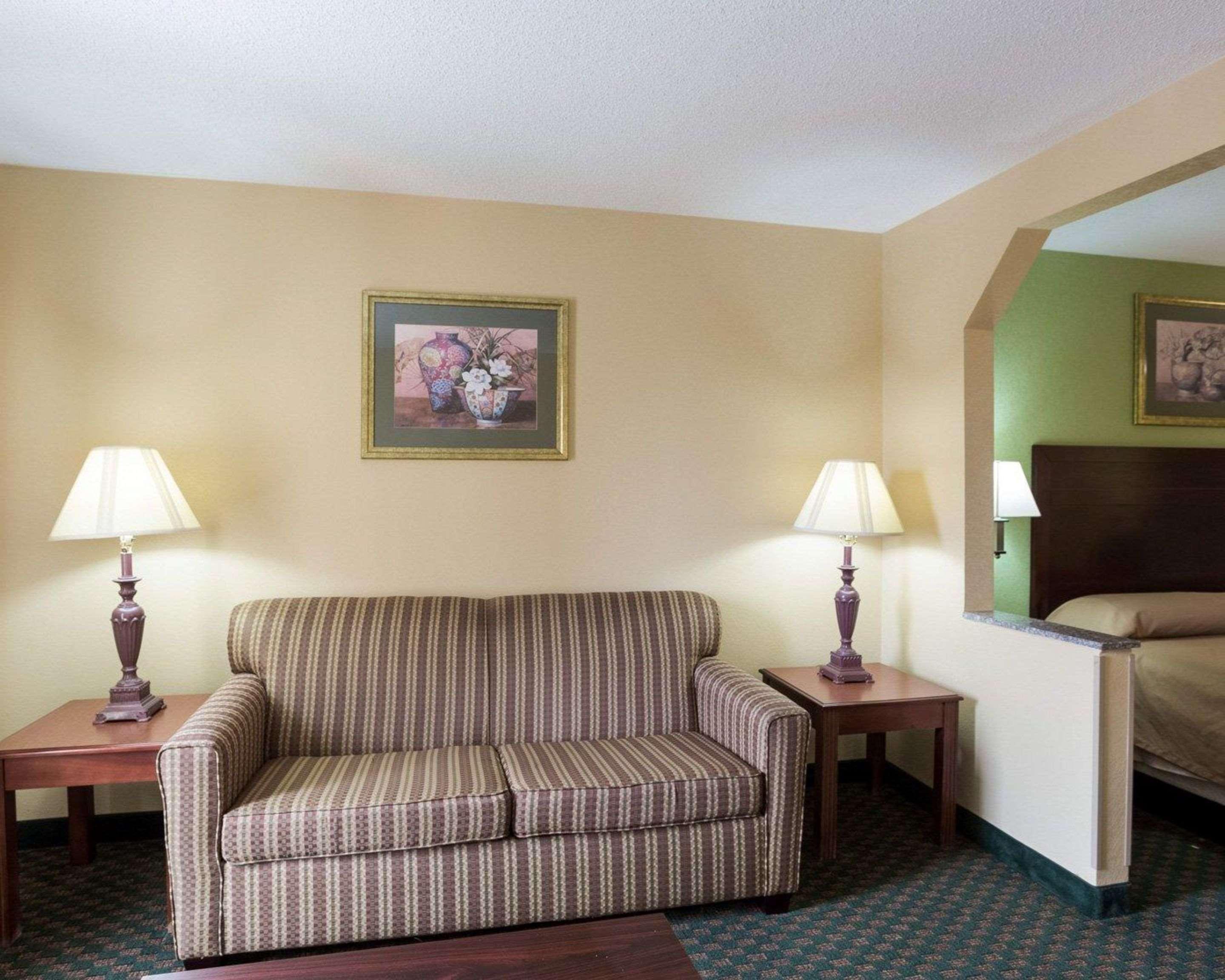 Rodeway Inn & Suites New Orleans Buitenkant foto