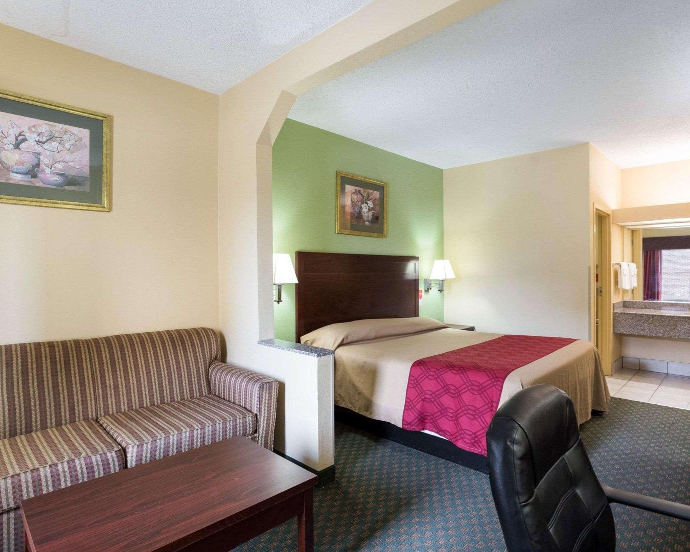 Rodeway Inn & Suites New Orleans Buitenkant foto